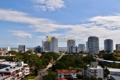 Apartamento En La Brava De 3 Baños, 3 Dormitorios, Kit, Lavadero, Living Comedor, Office, Baño De Servicio, 2 Suites. Consulte!!!!!!!- Ref: 2012