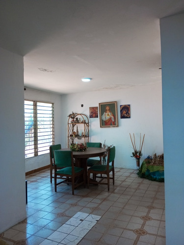 Casa En Venta En Urb.maracaibo,se Vende 2 Casas(je)
