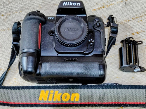 Cuerpo Cámara Analoga 35mm, Nikon F100 Como Nueva.