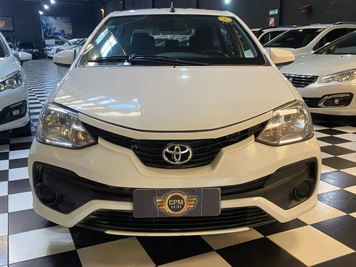 Toyota Etios 1.5 Sedan X