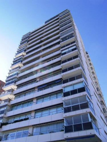 Venta De Apartamento 2 Dormitorios En Playa Mansa