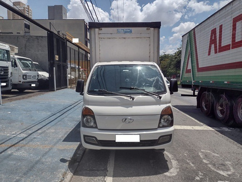 Imagem 2 de 11 de Hyundai Hr 2013 C/motor Novo Nf Km 238.000 Bau Saider
