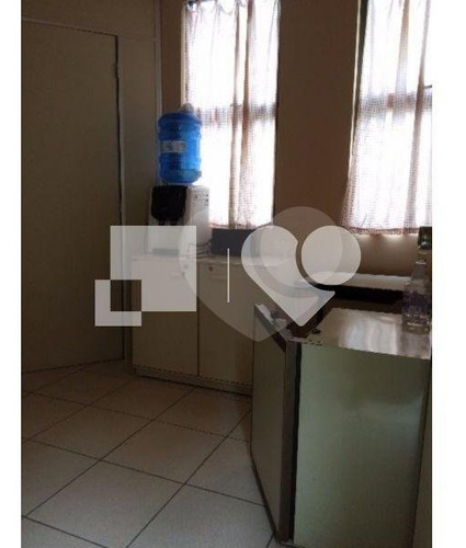 Imagem 15 de 25 de Sala Comercial Com Área Externa ,na Av. Getúlio Vargas , Menino Deus - Reo418449