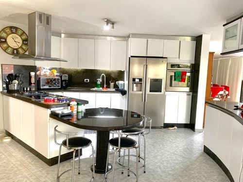 Imagen 2 de 13 de En Venta Penthouse Urb El Bosque Maracay