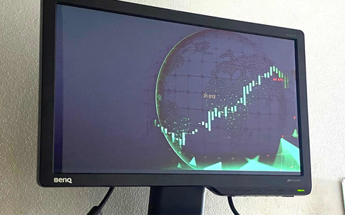 Monitor Benq Led 16 Vga + Cables Wide Screen Gta 1 Año Negro (Reacondicionado)