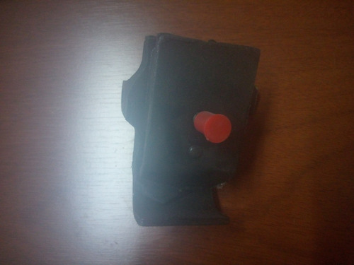 Imagen 2 de 5 de Base Motor Y Muñones Inferiores Nissan D21