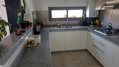 Docta Casa A Estrenar U$175.000