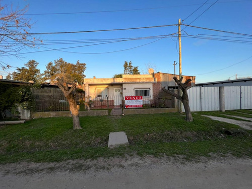 En Venta Casa Con Dos Lotes Y Depto A Terminar