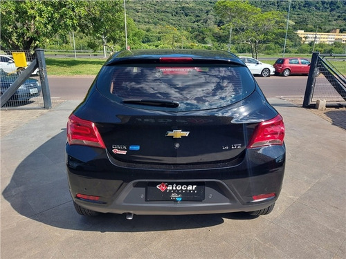 Imagem 7 de 12 de Chevrolet Onix 1.4 Mpfi Ltz 8v Flex 4p Manual