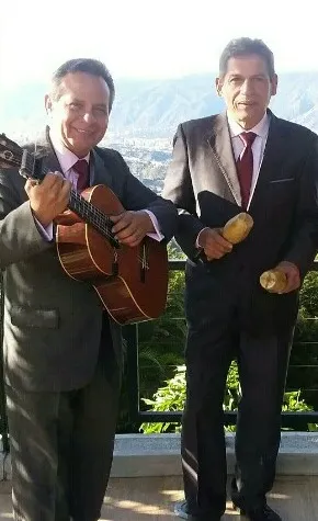 Grupo Trio Romantico Serenata Boleros Y Son04142717659