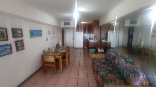 Imagen 3 de 12 de Best House Vende Excelente Apartamento En Caraballeda, La Guaira.