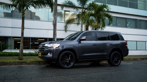 Imagen 1 de 20 de Toyota Land Cruiser 200