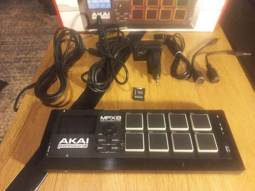 Sampler Controlador Midi Drum Akai Mpx 8