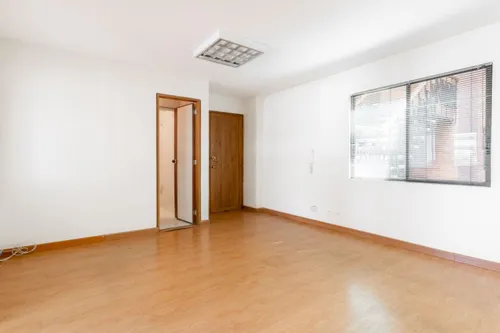 Oficina En Arriendo/venta En El Chicó. Cod V6700