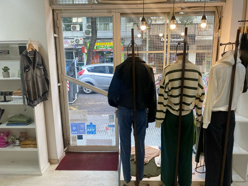 Fondo De Comercio Local Ropa En Almagro