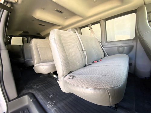 Chevrolet Express 6.0ls C 15 Pas At