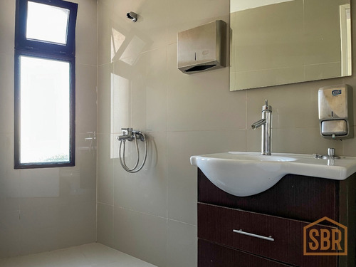 Venta De Casa En Carrasco Sur 6 Dormitorios A Pasos De Arocena