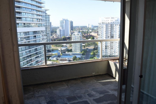 Venta Apartamento 3 Dormitorios En Piso Alto Punta Del Este