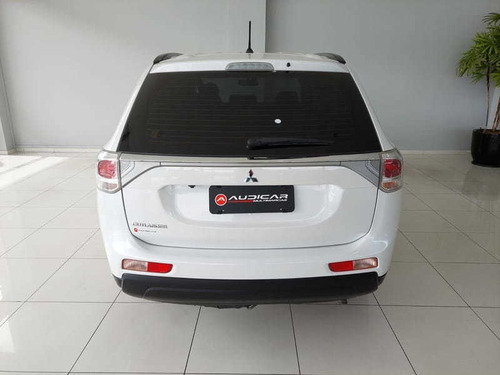 Imagem 3 de 15 de Mitsubishi Outlander 2.0 16v 160cv 2015