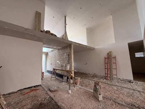 Casa En Venta Merida, Temozon Norte, En Privada, Sep 2025.