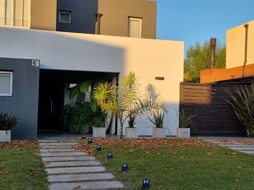 Casa En  Venta, Casas De Santa Maria, Villanueva, Tigre