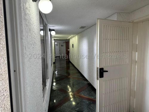 Alquilo Hermoso Apartamento Altamira Yf