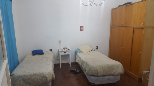 Casa De 4 Habitaciones En Venta En El Centro De La Ciudad De San Luis - Ideal Para Familia O Cualquier Tipo De Emprendimiento