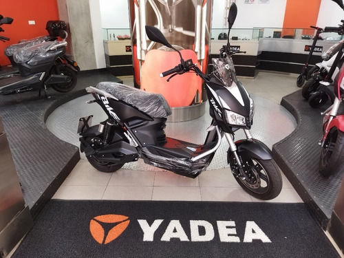 Imagen 1 de 4 de Moto Eléctrica Yadea X5 1200w 0km Tienda Fisica