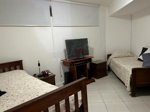 Se Alquila Apartamento En Edificio Sagitario Temporal.