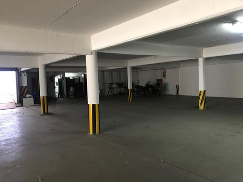 Imagen 28 de 30 de Edificio Comercial - Martinez