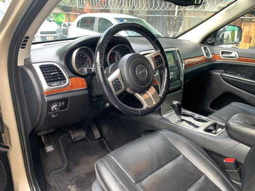 Imagen 4 de 13 de Jeep Grand Cherokee Limited Premium 2011