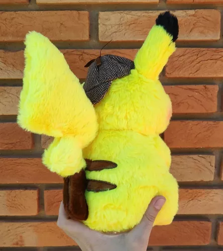 Boneco Detetive Pikachu Pelúcia 28cm Brinquedo Pokemon 467