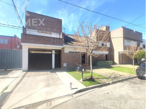 Dúplex En Venta 3 Ambientes - La Plata -