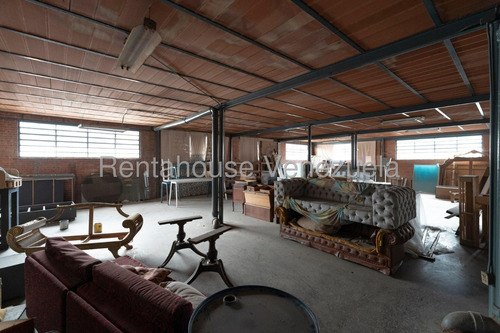 Atención Inversionistas, En La Yaguara Se Vende Excelente Edificio Tipo Galpón Industrial -af