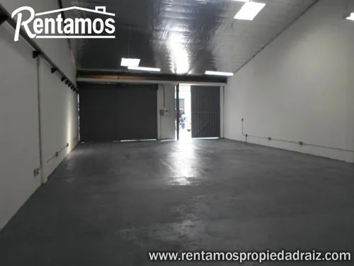 Bodega En Venta En Estación Exposiciones. Cod V11201