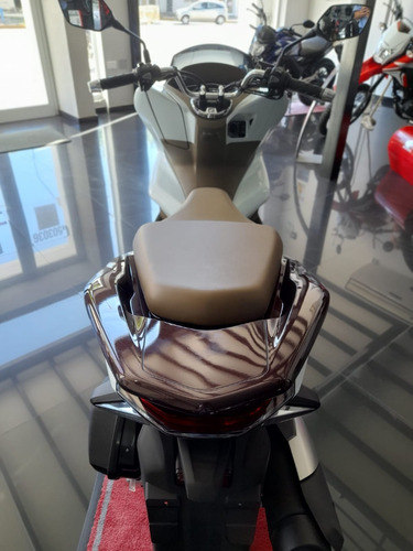 Imagen 6 de 6 de Honda Pcx150 Deluxe 0km - Tracinda S.a.