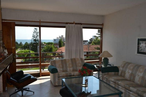 Vende Casa Playa Mansa 3 Dormitorios Vista Al Mar