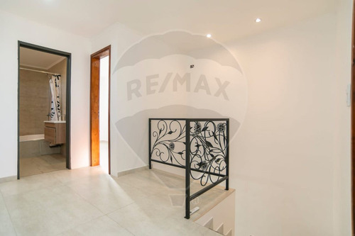 Casa En Venta En Arana
