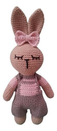 Muñeco Amigurumi Conejita Con Ropita Jardinero 30cm De Alto