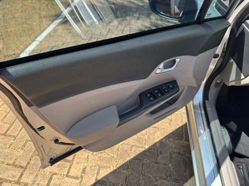 Honda Civic 2.0 Lxr Flex Aut. 4p