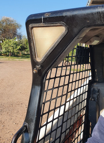 Minicargadora Bobcat S150