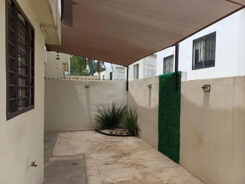 Casa En Renta En Paseo De Cumbres 4 Sector, Monterrey, Nuevo León.