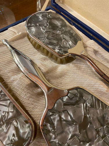 Espejo De Mano Juego De Cepillos Antiguos Con Estuche Plateado (Usado)