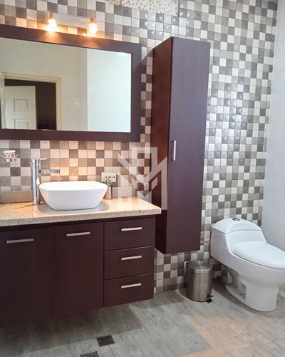 Townhouse En Venta, Los Campos, Campo B De Ferrominera