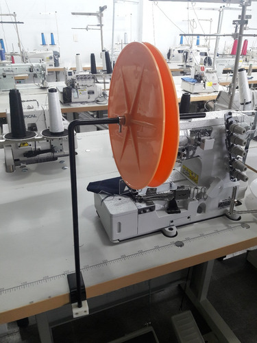 Imagen 2 de 2 de Porta Rollo Envivar Aereo Overlock Collareta Con Morza