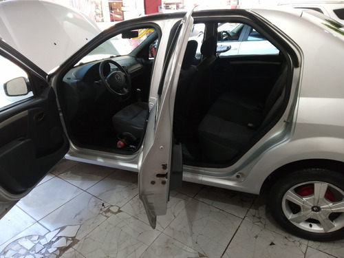 Renault Logan 1.0 16v Expression Hi-flex 4p
