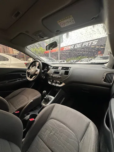 Kia Rio 1.4 4 p