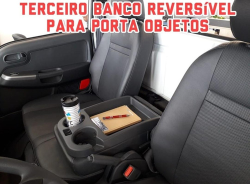 Imagem 10 de 15 de Kia Bongo Com Bau E Ar Codicionado De Fabrica