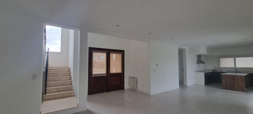 Casa En Venta Ubicado En Terravista, General Rodríguez, G.b.a. Zona Oeste