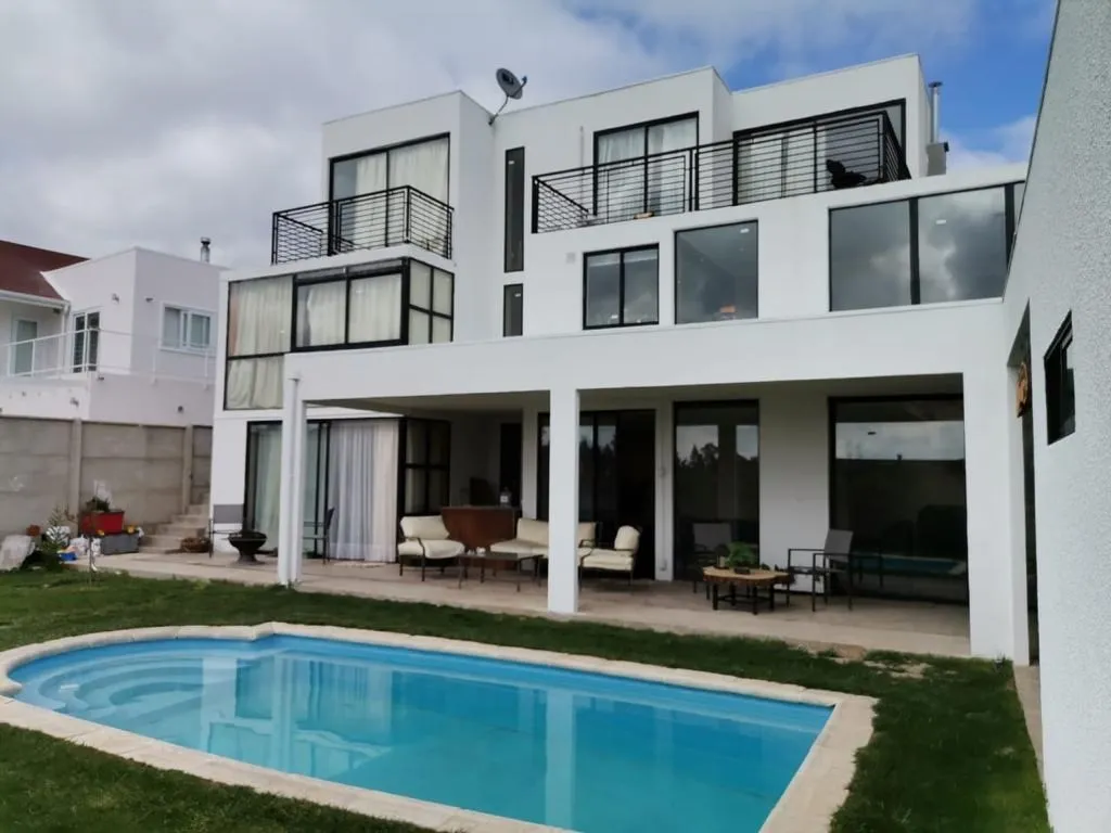Imagen 1 de 15 de Exclusiva Casa En Venta Ubicada En Laguna De Curauma